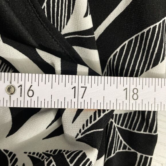 London Times Halter Neck Floral Dress  Size 12 Black and White Floral Print - Picture 7 of 8